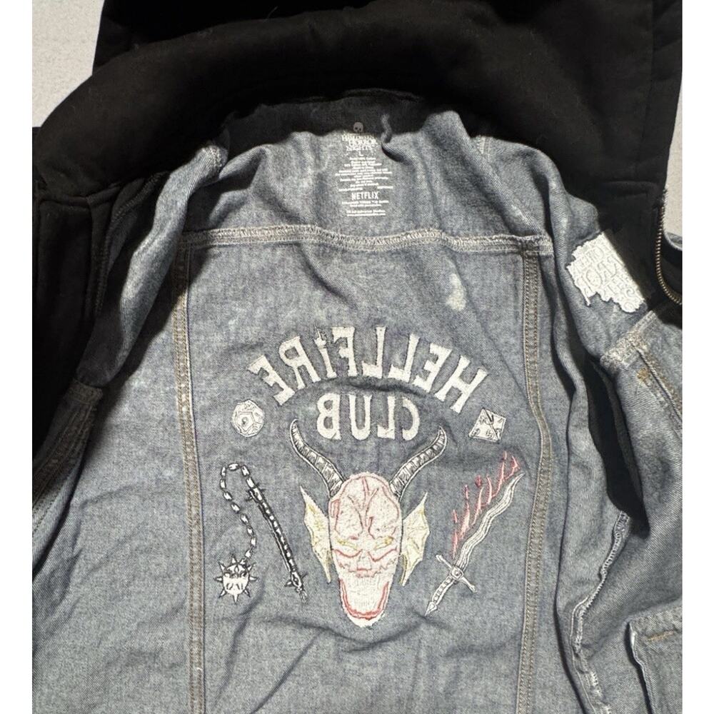 Universal Halloween Horror Nights 2023 Stranger Things Jean Hoodie Jacket Large - Picture 5 of 8
